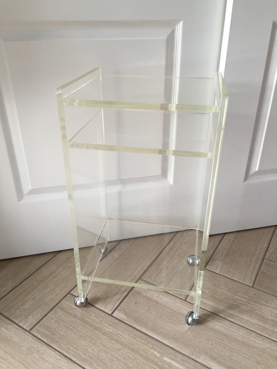 Acrylic Side Table With Wheels Ca Designs Peek Acrylic Coffee - Vintage Lucite Side Table Rolling Night Stand Small Clear Acrylic Nightstandon Wheels S Furniture Glam Hollywood Regency Cart acrylic side table with wheels ca designs peek acrylic coffee - vintage lucite side table rolling night stand small clear acrylic nightstandon wheels s furniture glam hollywood regency cart