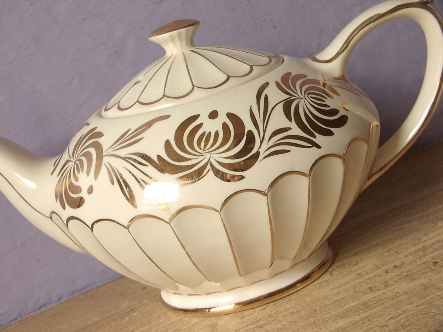 Vintage 1950's Mid Century Modern teapot Sadler by ShoponSherman