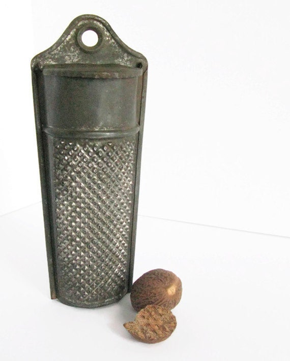 Vintage Nutmeg Grater, Flip Top Hanging Spice Grater, Country Kitchen
