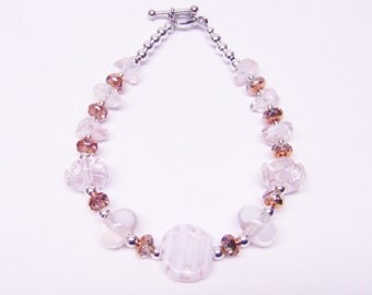 Stripe/Flat Dots Light Pink Lamp Work Glass Bead Bracelet