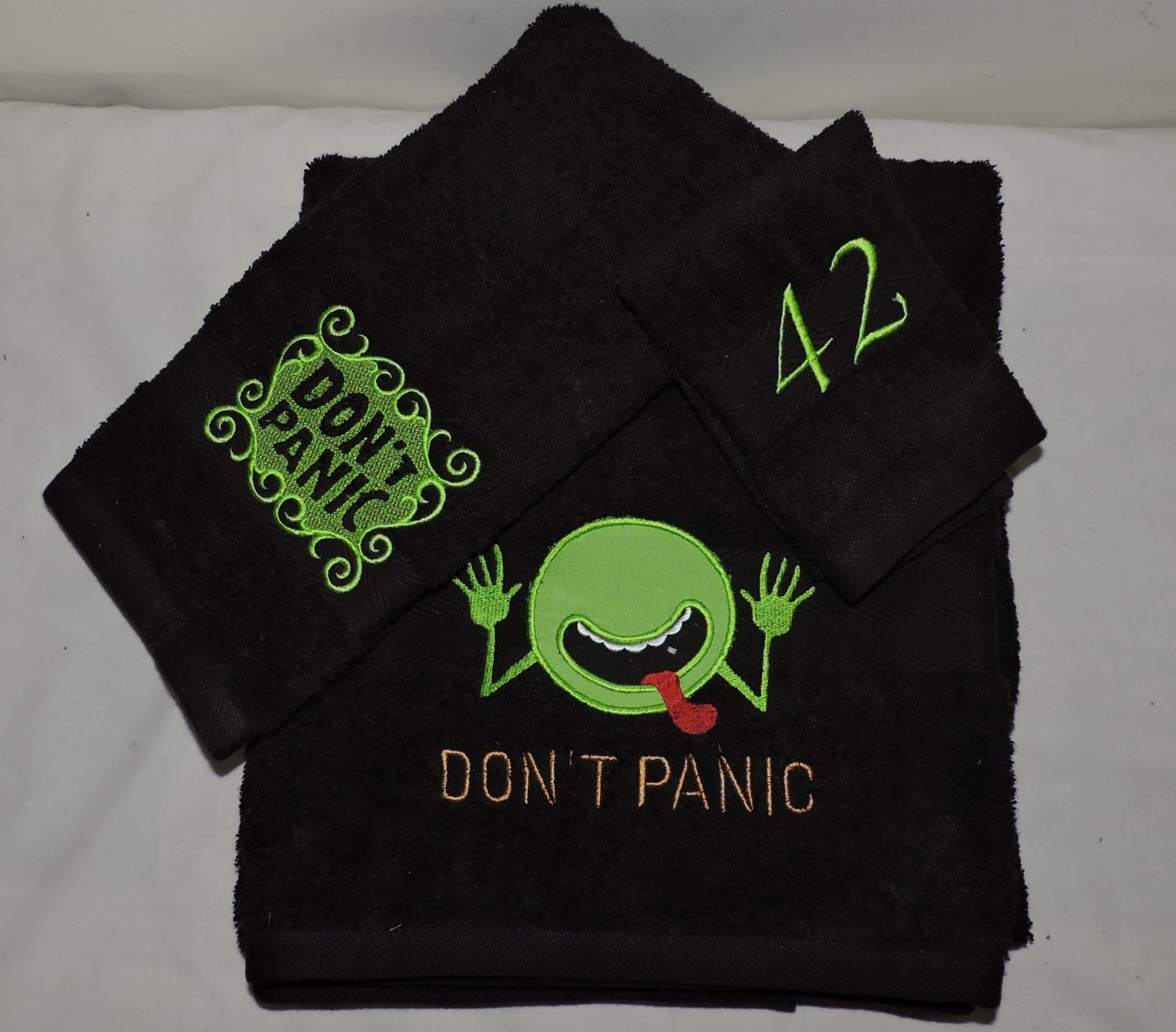 Custom DON'T PANIC Hitchhikers Guide Bath towel hand