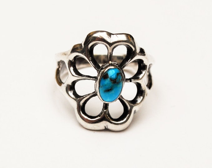 Sterling Ring Turquoise Flower - Sterling silver filigree - Ring size 5 - old pawn