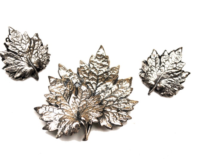 Leaf brooch and earring set - Napier Signed - Silver - clip on earrings -Mid Century