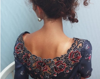 Shift Dress / floral satin / Lace back / belt brandebourg.13615