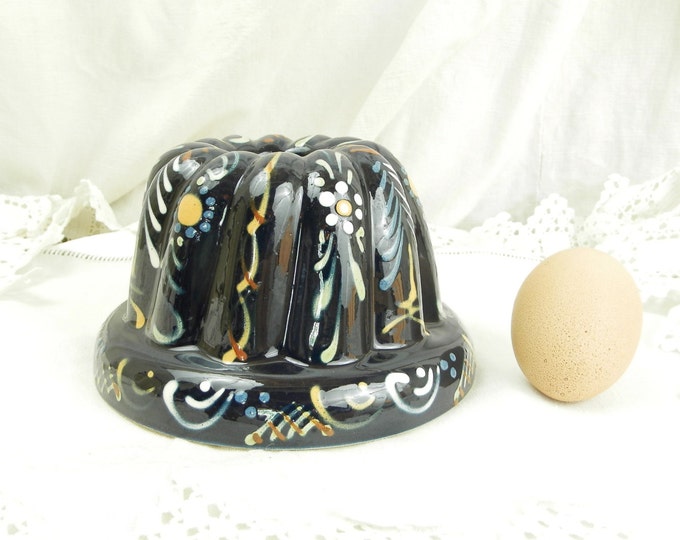 Small Vintage French Ceramic Kougelhopf Mold / French Country Decor / Farmhouse / Retro Vintage Home Interior / Kitchenalia / Kitchenware Small Vintage French Ceramic Kougelhopf Mold / French Country Decor / Farmhouse / Retro Vintage Home Interior / Kitchenalia / Kitchenware