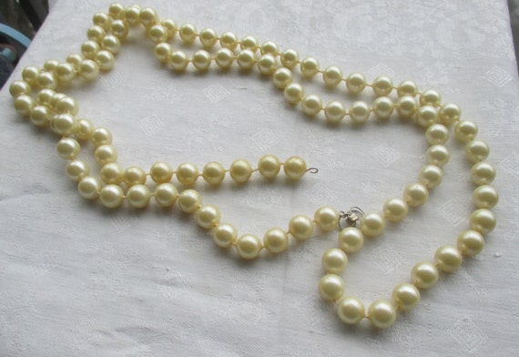Vintage Hong Kong Faux Pearl White Long Necklace Needs Clasp