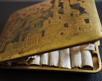Vintage Jewelry Vintage Metal Cigarette Case Gold Tone City Design Floral splendid cigarette case Z-093