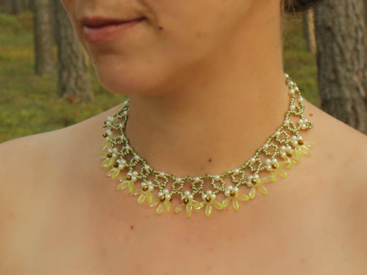 green necklace for wedding