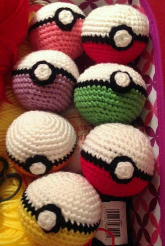 Crochet Pokemon Pokeball/ any color