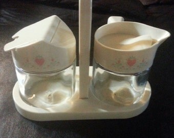 Gemco sugar and creamer set/vintage 1980s/Corelle heart pattern,caddy,glass marked Gemco,plastic tops/farmhouse decor/Bohemian chic cottage