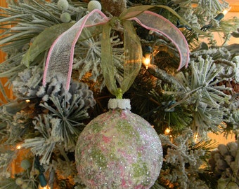Glitter Glass Christmas Ornaments, Christmas Tree Ornaments, Christmas Bulbs, Christmas Decorations, Hand Painted Ornaments, Green, Pink