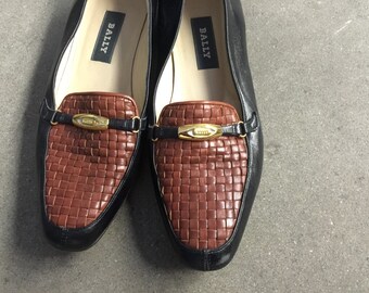 The Vintage Bally Tan and Black Quilted Leather Loafers SIZE 7.5