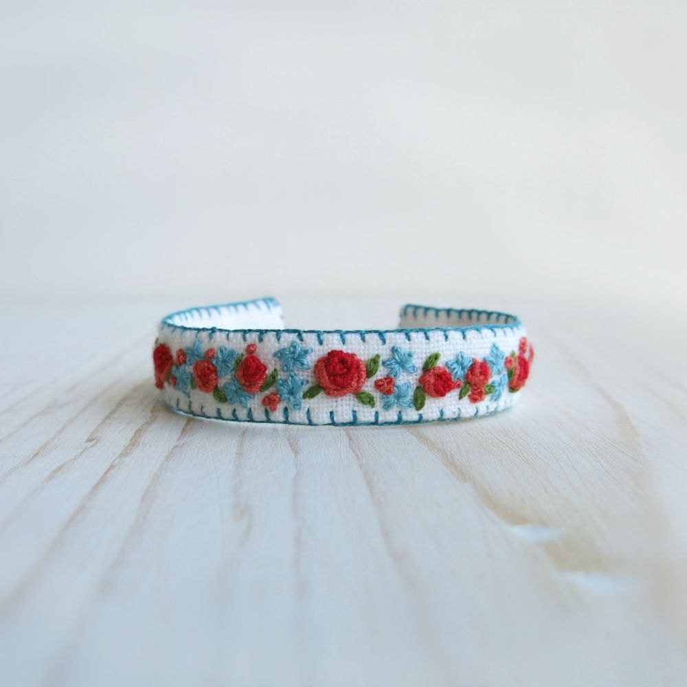 how to embroidery bracelets