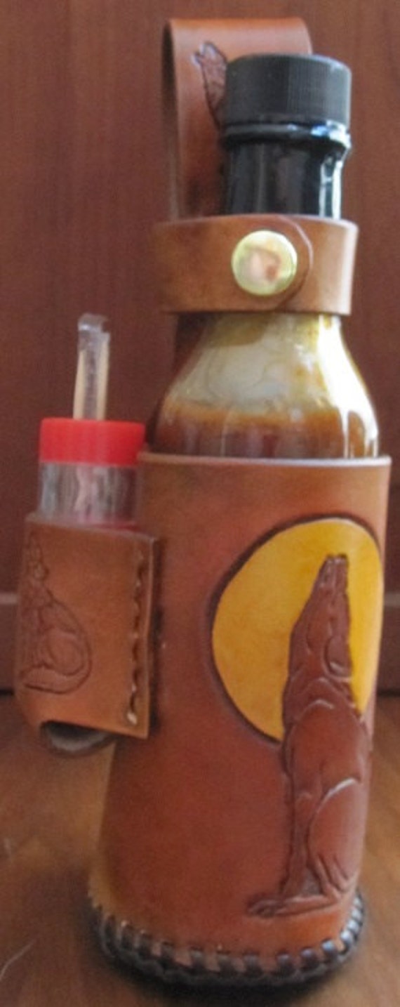 Hot Sauce Holster Coyote & Moon