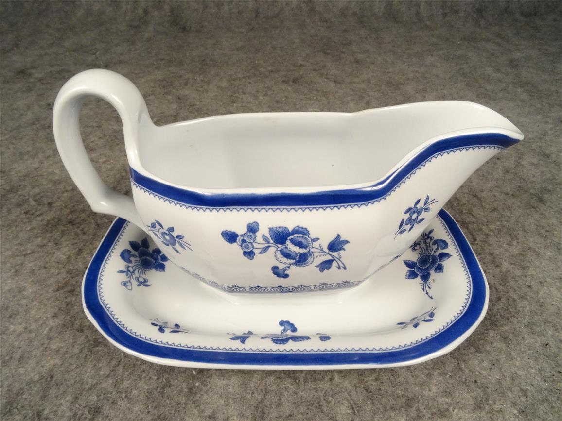 Copeland England Fine Stone Gravy Bowl Attached Plate Gloucester