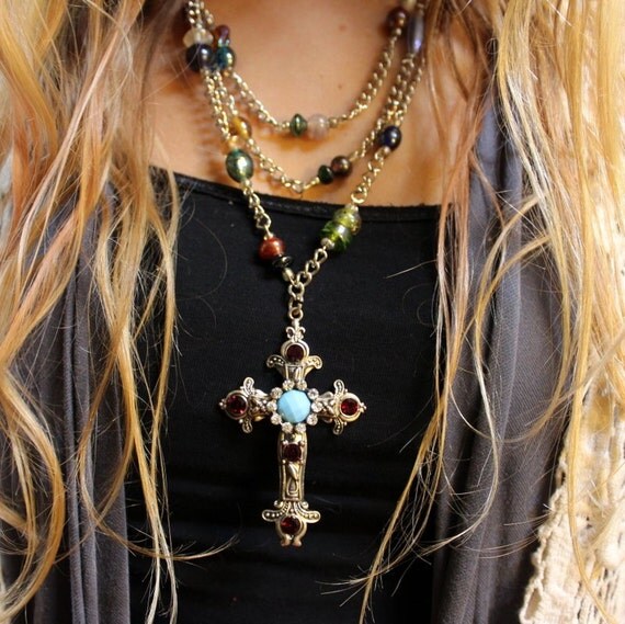Cross Pendant Necklace // Beaded Necklace // Statement // Chic