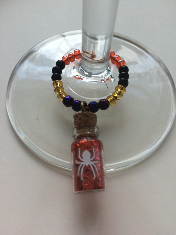 Items similar to Halloween wine glass charms, holiday wine charms, fall wine glass jewlery, bar