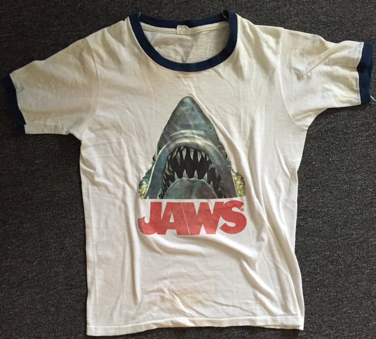 Vintage 1975 JAWS T-Shirt Universal Studios Official Great