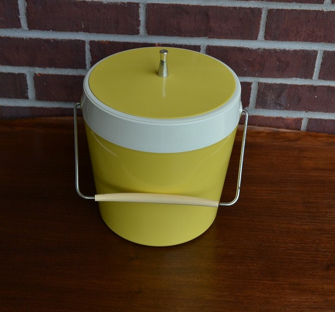 Yellow Plastic Ice Bucket / Vintage / Retro / by AtomicThirteen