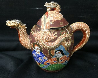 Japanese Satsuma Marriage Dragonware Teapot ca. 1920s