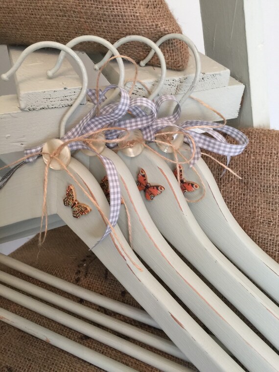 SALE Wedding Hangers - SET 4 x Painted Pastel Green / Bridesmaids Hangers / Decorative Display Hangers / Bridal Hangers / Bridesmaids Gift