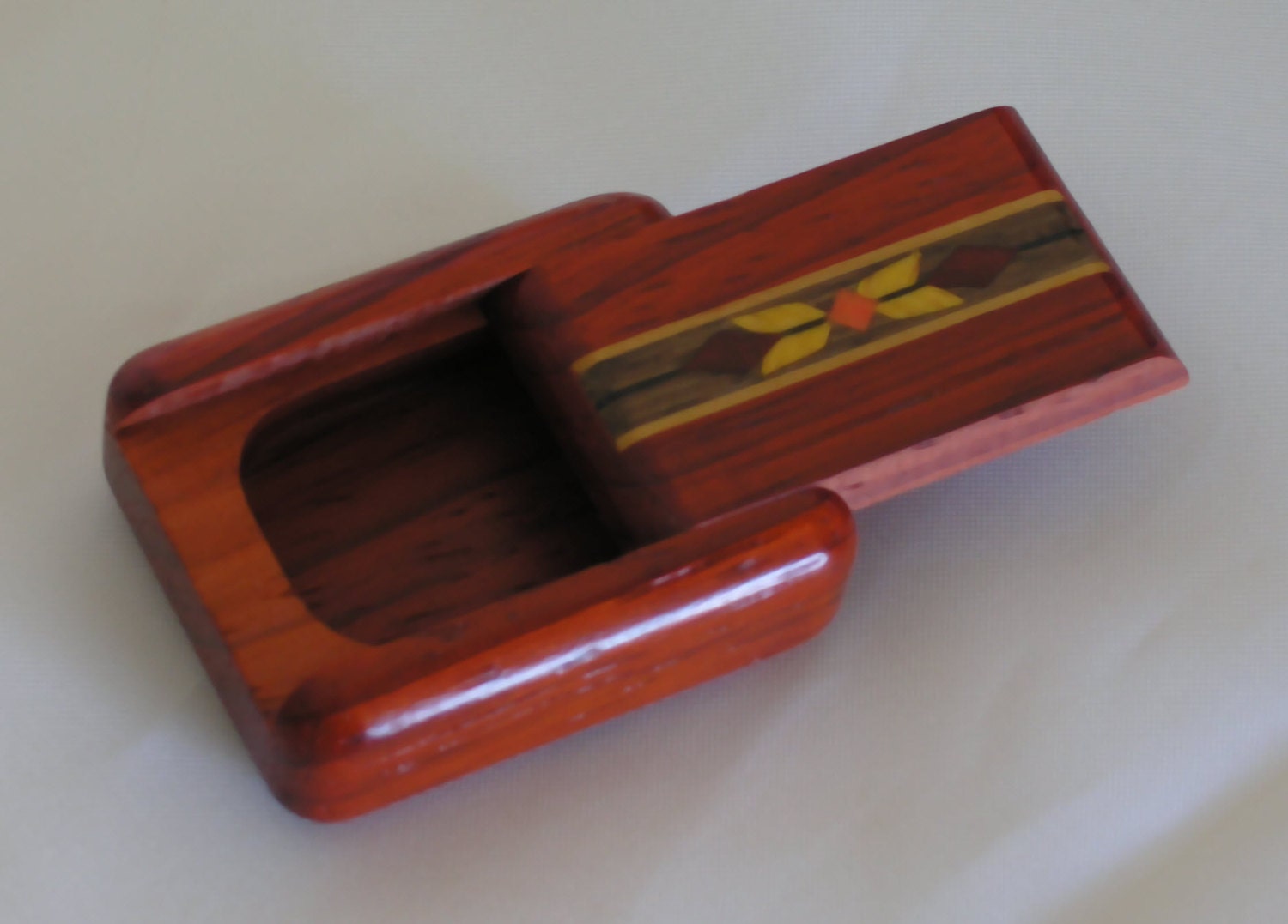 Pocket Wood Pill Box 07 by GiftXpress on Etsy