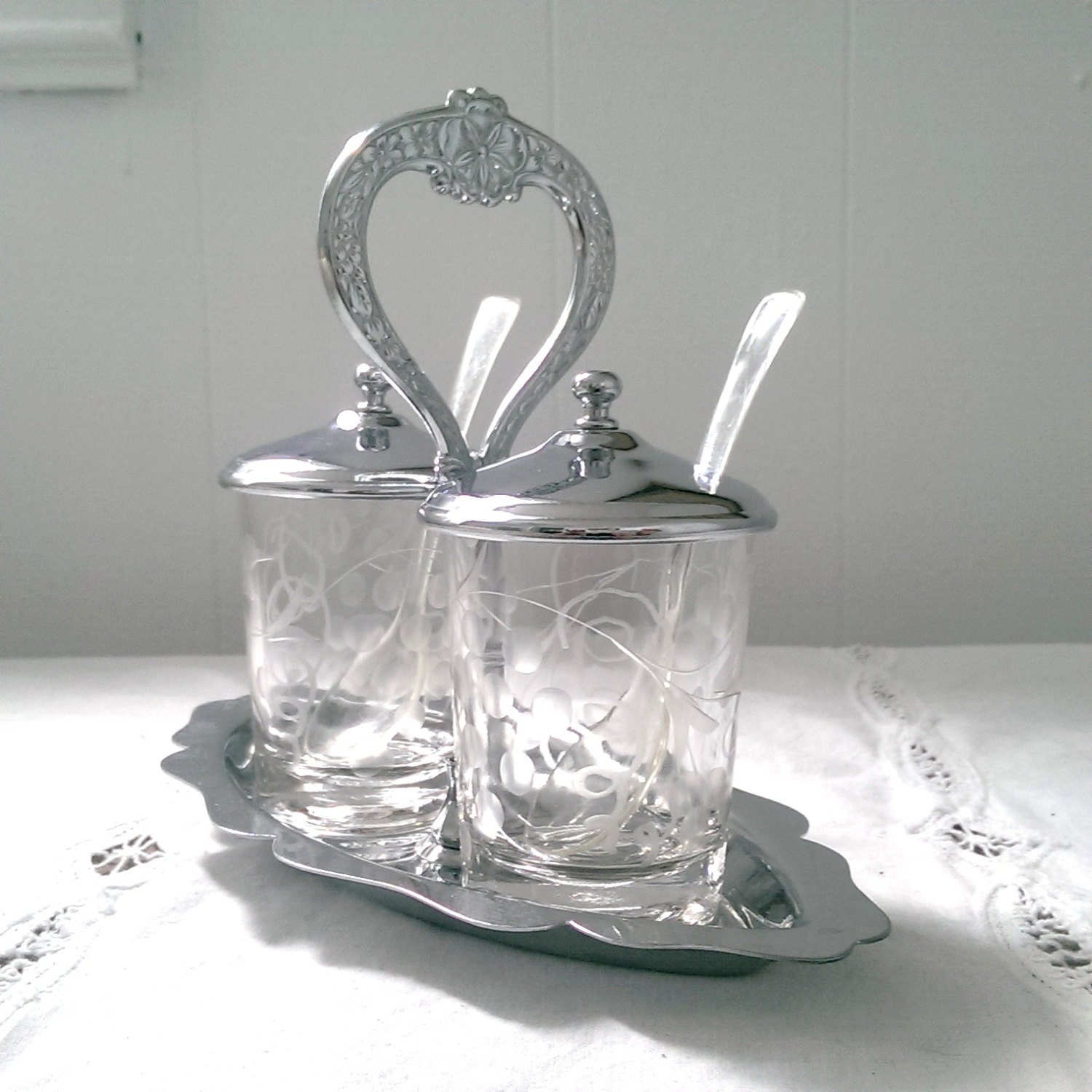 Vintage etched glass and stainless steel condiment server caddy Haute