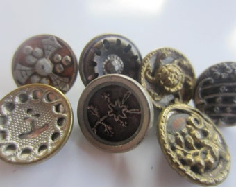 Vintage Buttons assorted gold metal designs and by pillowtalkswf