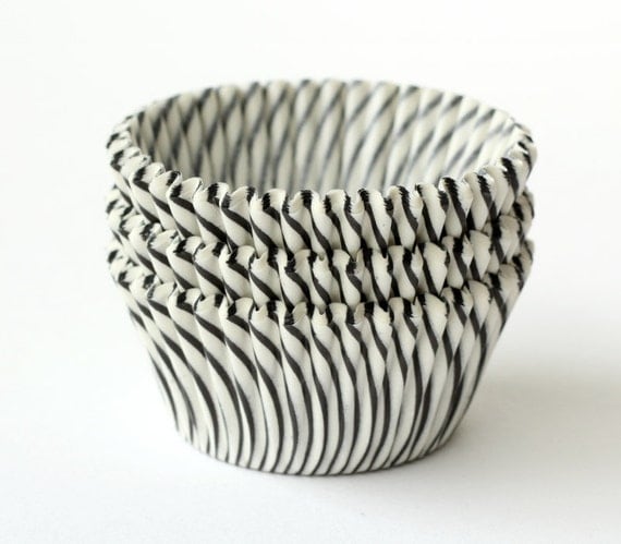 Black Striped Cupcake Liners, Black Wedding Cupcake Liners, Halloween Baking Cups (50) Il_570xn