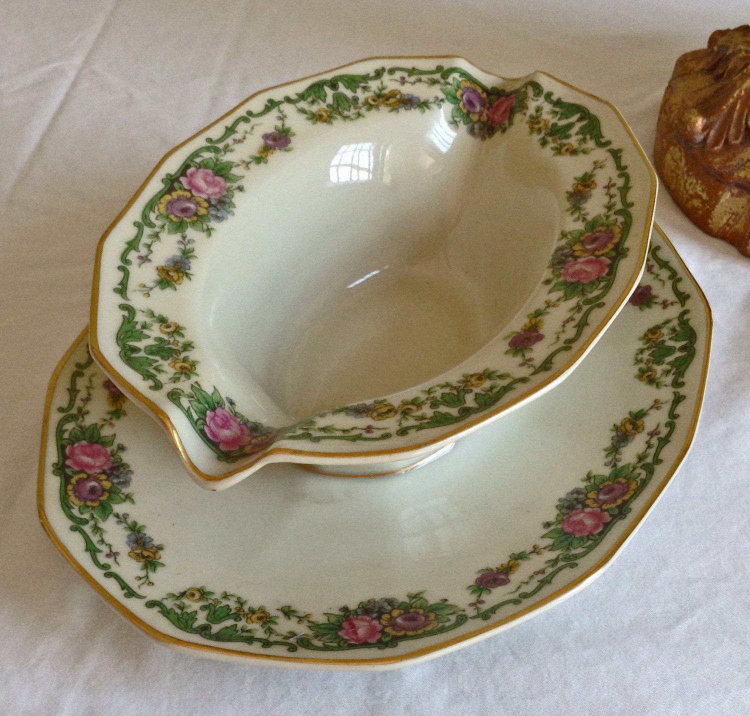 Haviland Limoges Gravy/ Sauce Boat Attached underplate Mint