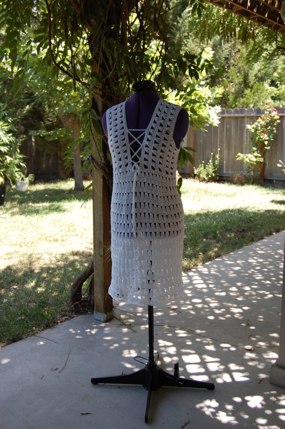 Crochet Dress Jennifer Aniston in size small fits 3234 bust
