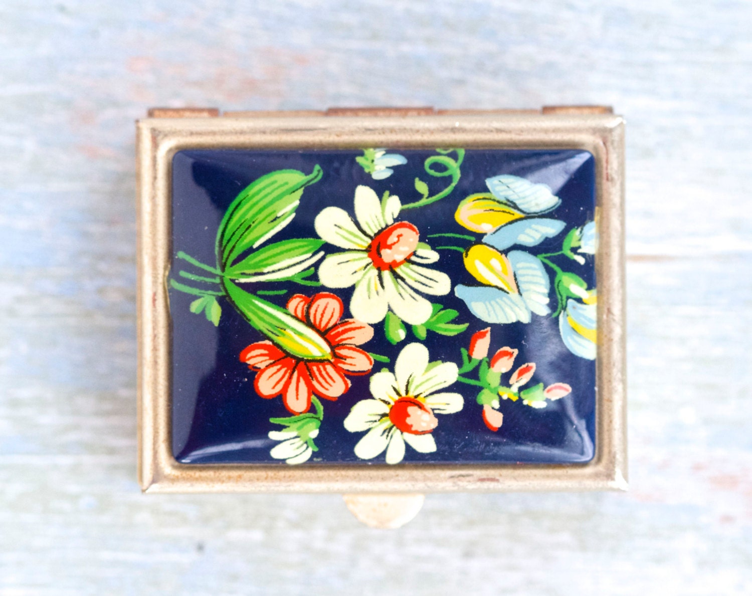 Antique pill Box Portable Ash tray Box Haute Juice