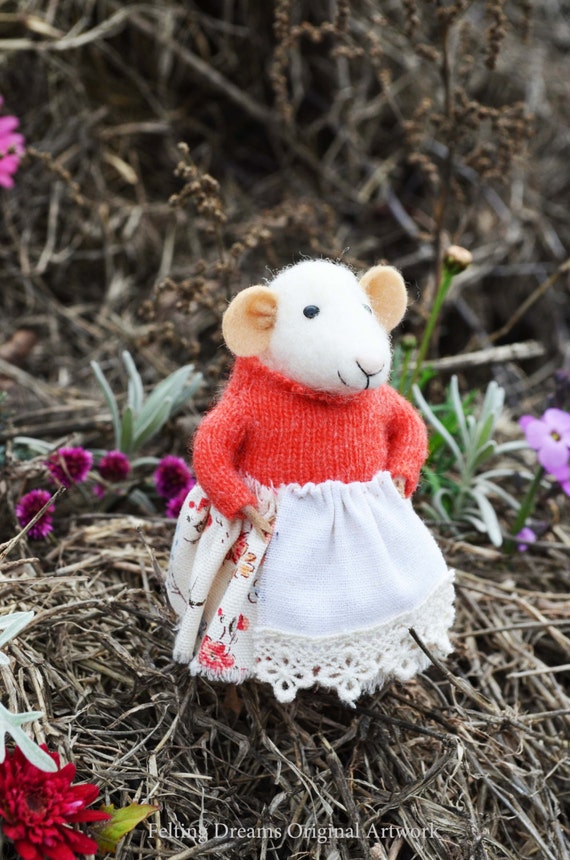 Momma Mouse - Autumn - Felting Dreams