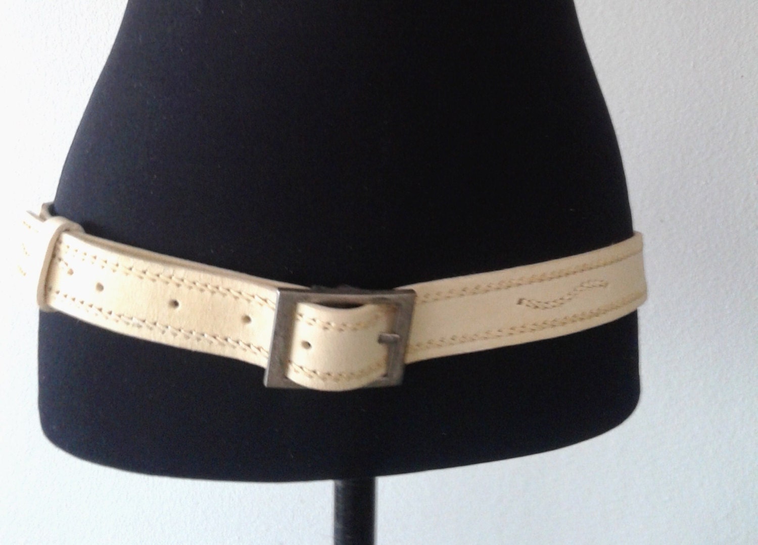 vintage white leather belt – Haute Juice