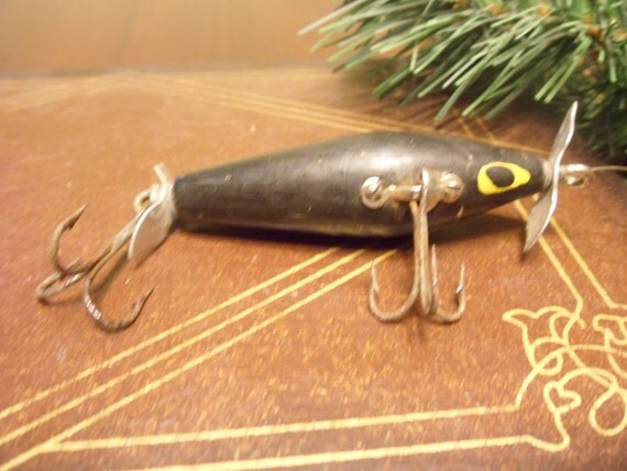 Cool picture of heddon flutter fishing