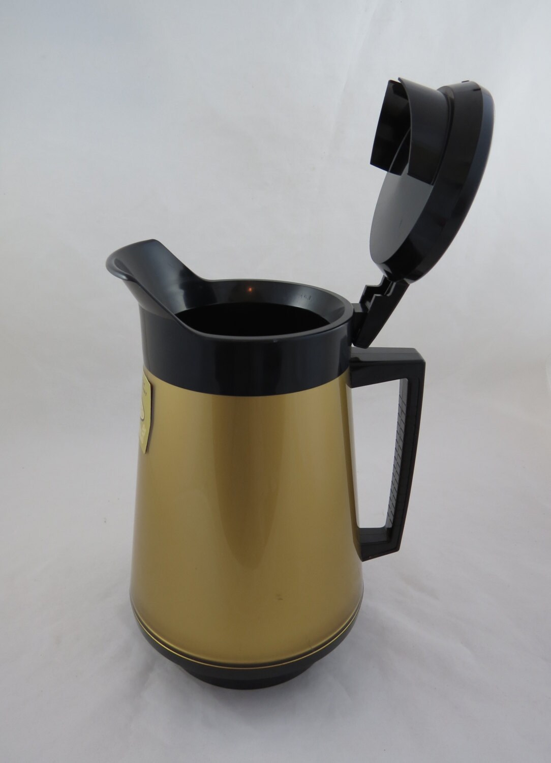 Thermo Serve Insulated Pitcher Insulated by VintageCocobytheLake