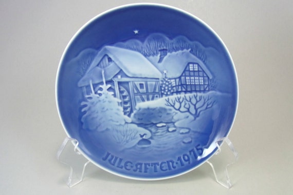 B & G Christmas Plate Christmas at the Old by WhatnotsAndFancifuls