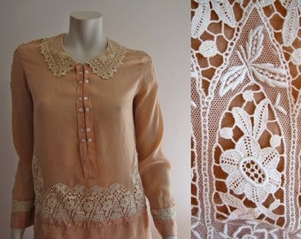 1920s Dress / 20s Flapper Dress / Peachy Pink Silk & Cream Lace / SMALL