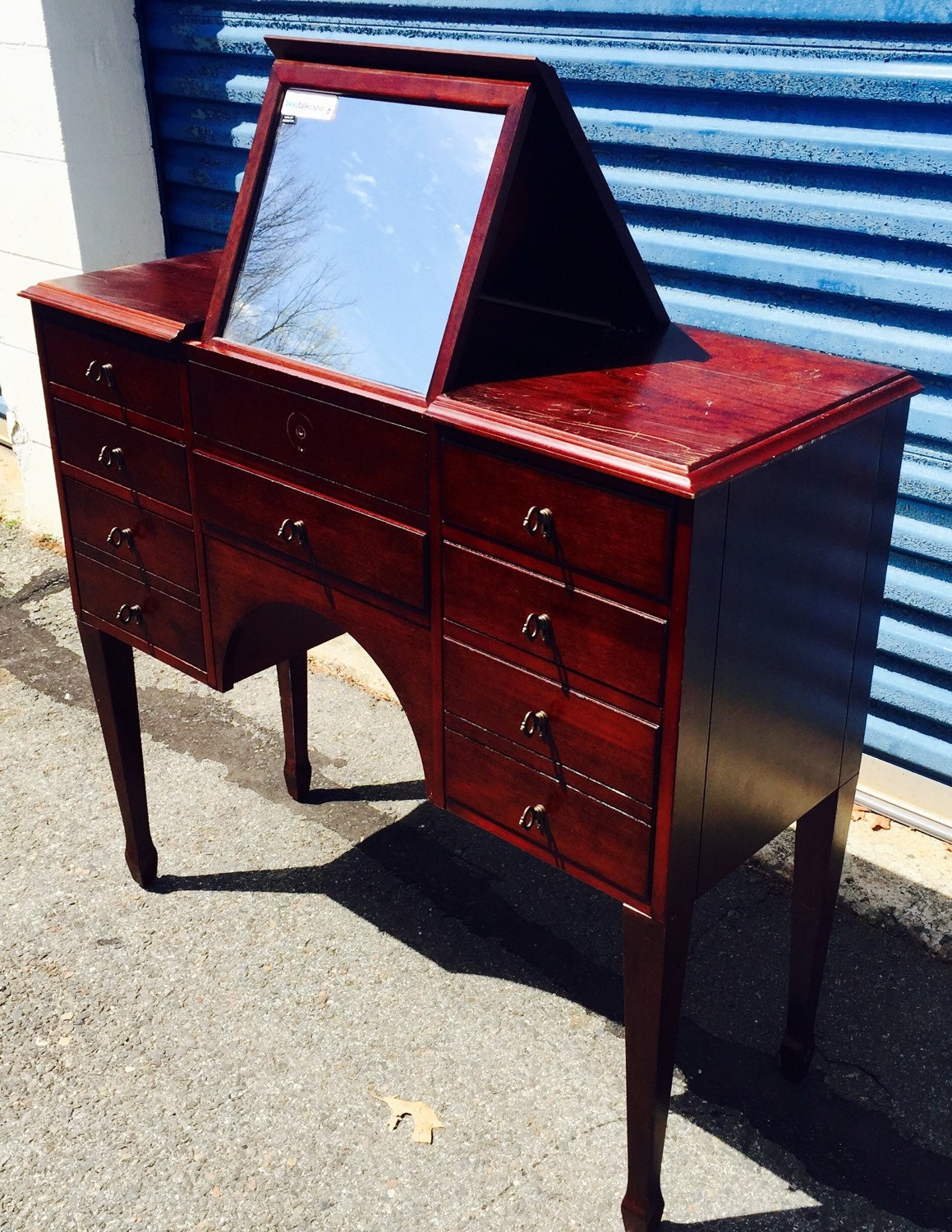 Bombay Vanity with pop up Mirror