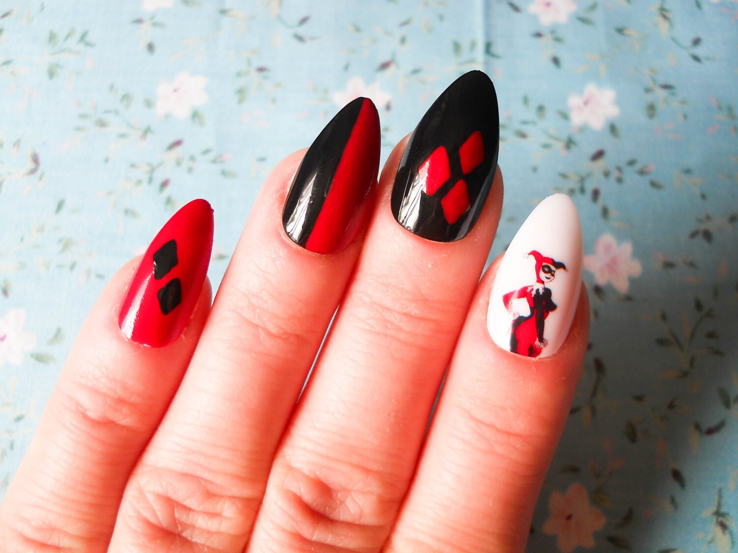 Harley quinn acrylic nails