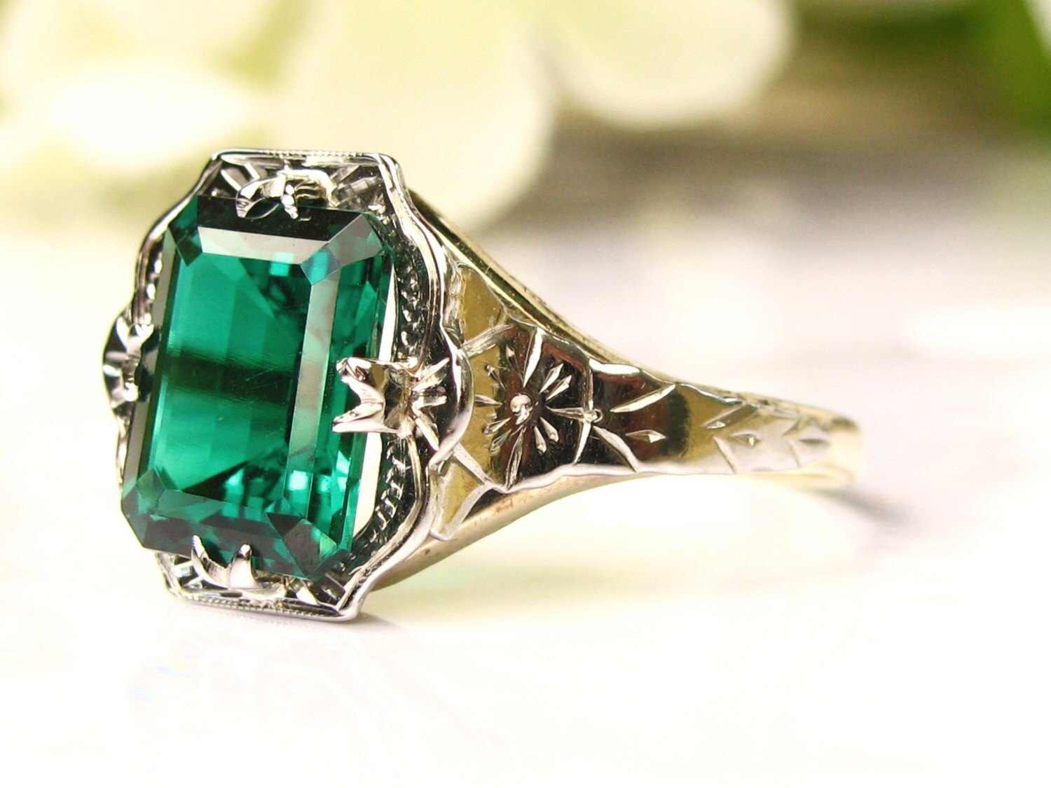 Vintage Engagement Ring 2.62ct Synthetic Emerald Ring 10K Two