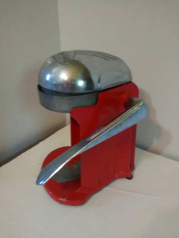 FREE SHIPPING 1950s Red Rival JuiceOMat Small by PoshThrowback