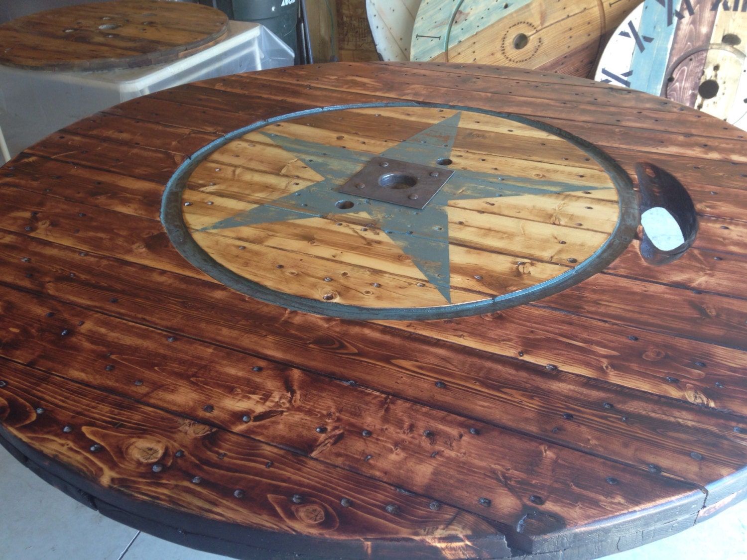 Wire spool table