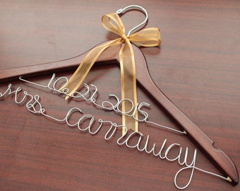 Personalized wedding hanger, custom bridal bride bridesmaid name hanger, personalized wedding dress hanger..SHIP From USA