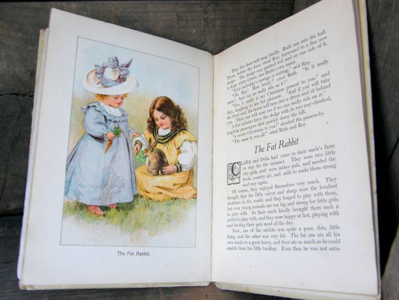 Antique Victorian Childrens Chromolitho HB Book: Tiny Tot