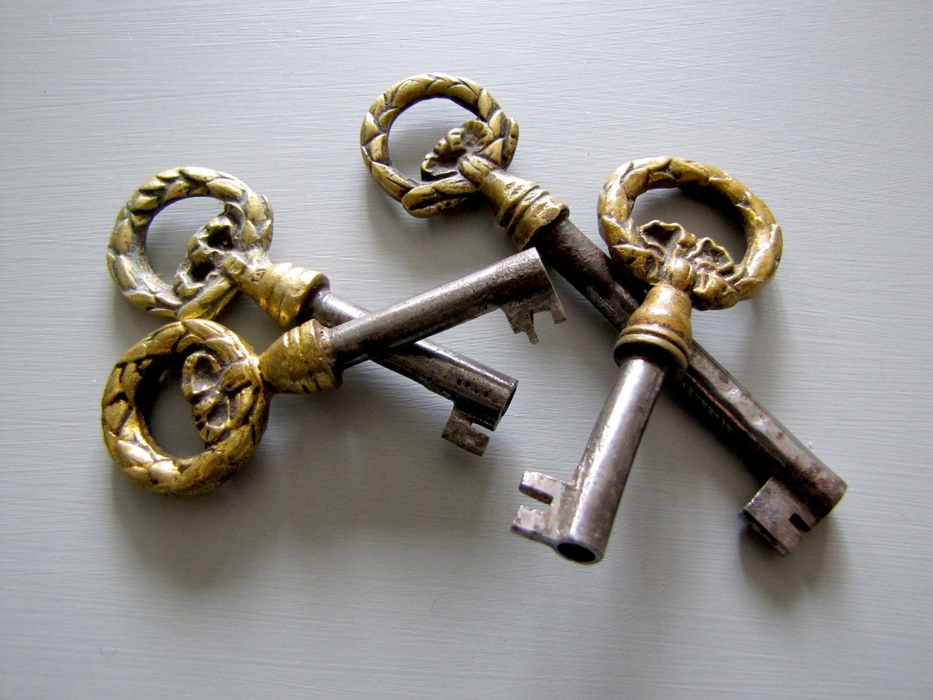 ANTIQUE KEYS Set of 4 Perfect for Use as Decorative