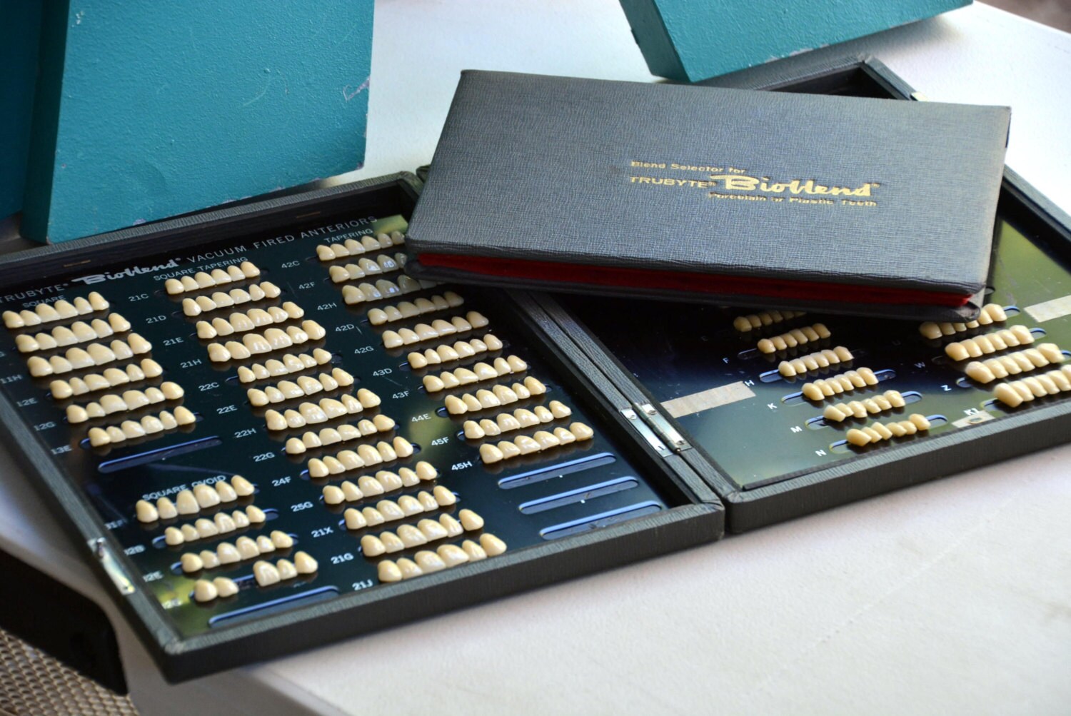 Antique Black Dental 9 Drawer Organizer TRUBYTE TEETH