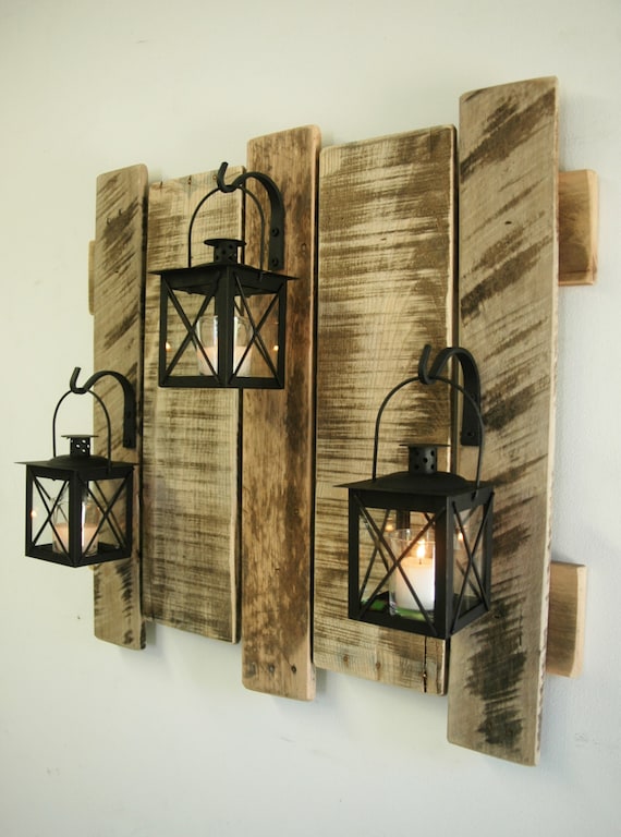 Pallet wall decor with lanterns Rustic decor shabby chic