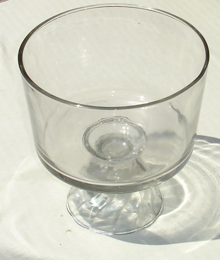 Large Vintage Deep Dish Pedestal Footed Glass Bowl Seven Layer Salad