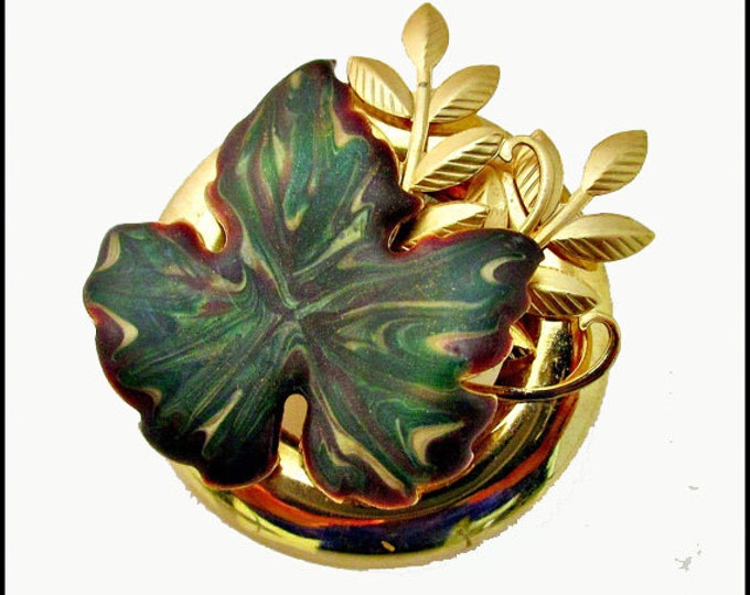Leaf brooch Green Enamel marbled and Gold tone Pin